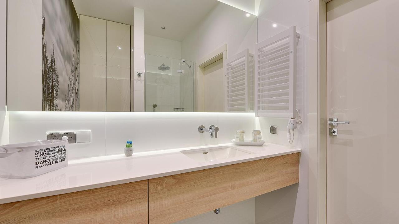 Dom & House - Apartments Old Town Tartaczna غدانسك المظهر الخارجي الصورة