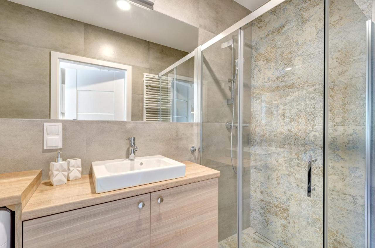 Dom & House - Apartments Old Town Tartaczna غدانسك المظهر الخارجي الصورة